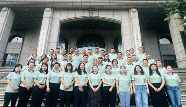 �����������¾�����˹��