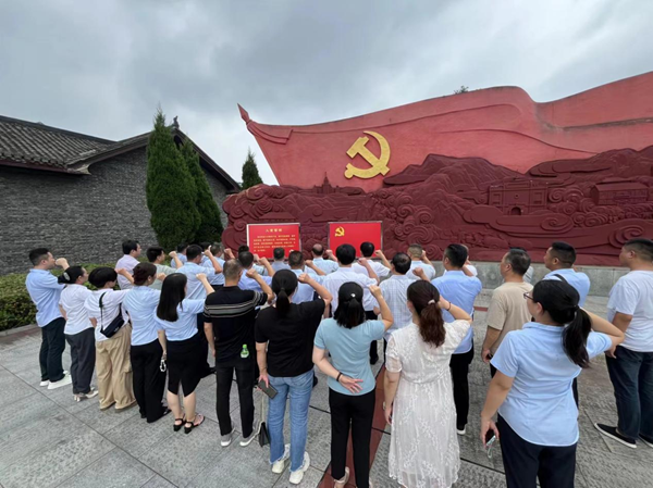 �����������¾�����˹��