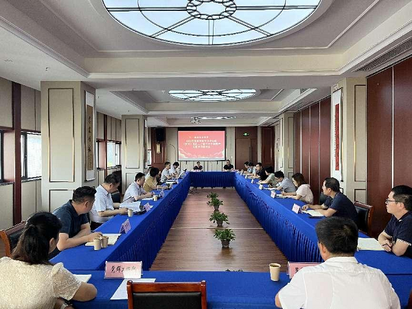 �����������¾�����˹��