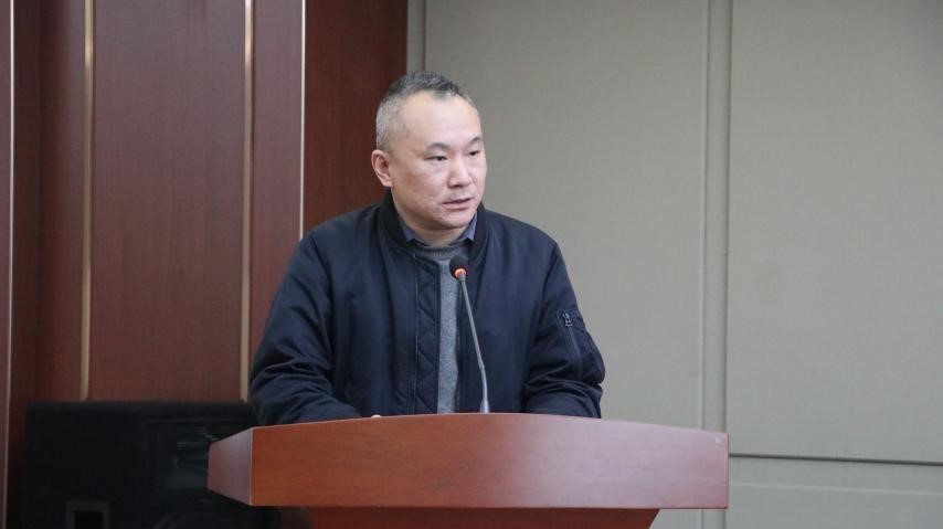 �����������¾�����˹��