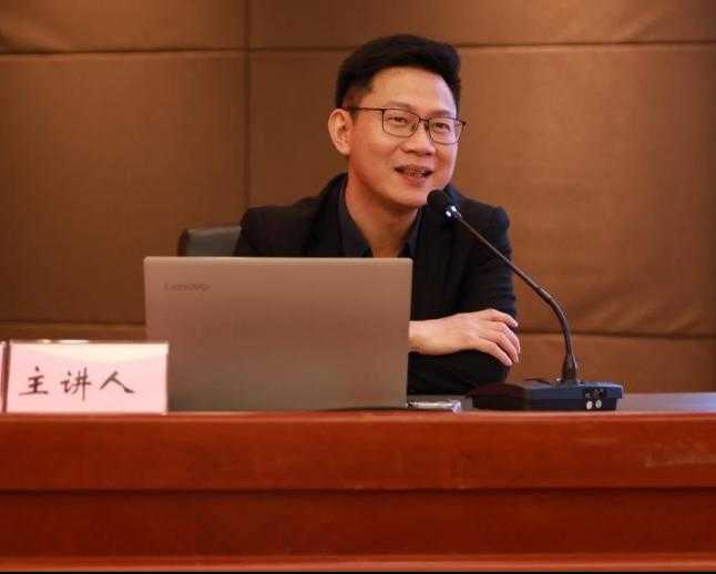 �����������¾�����˹��