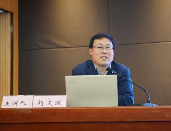 �����������¾�����˹��