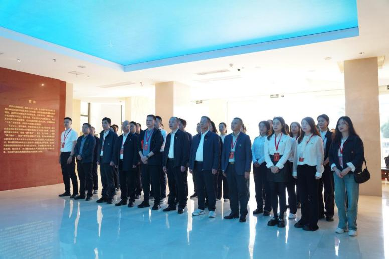 �����������¾�����˹��