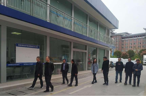 �����������¾�����˹��