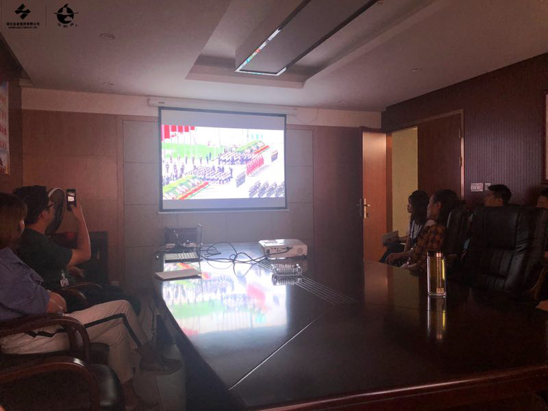 �����������¾�����˹��