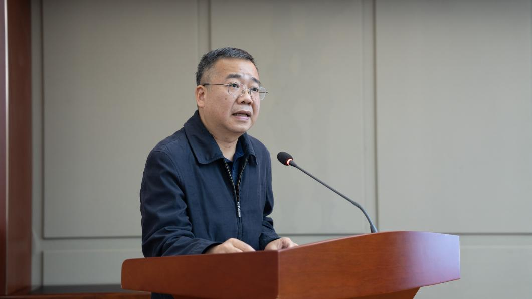 �����������¾�����˹��