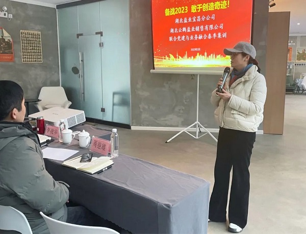 �����������¾�����˹��