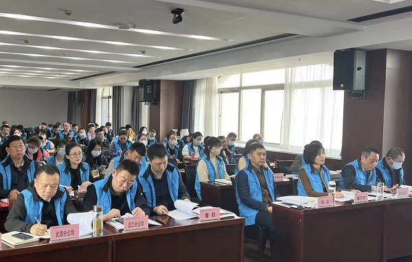 �����������¾�����˹��