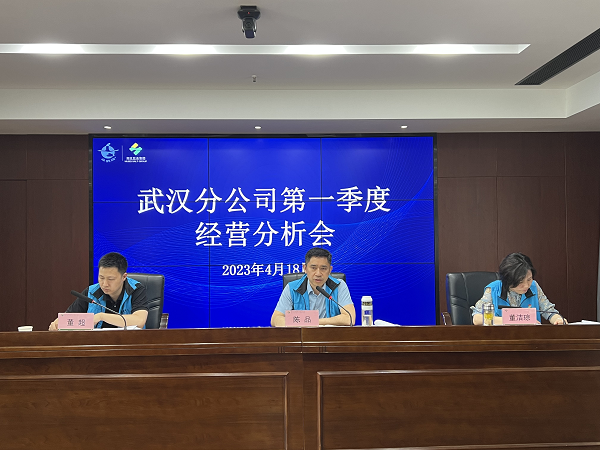 �����������¾�����˹��