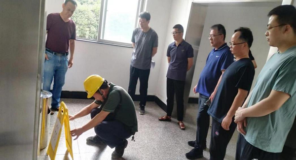 �����������¾�����˹��