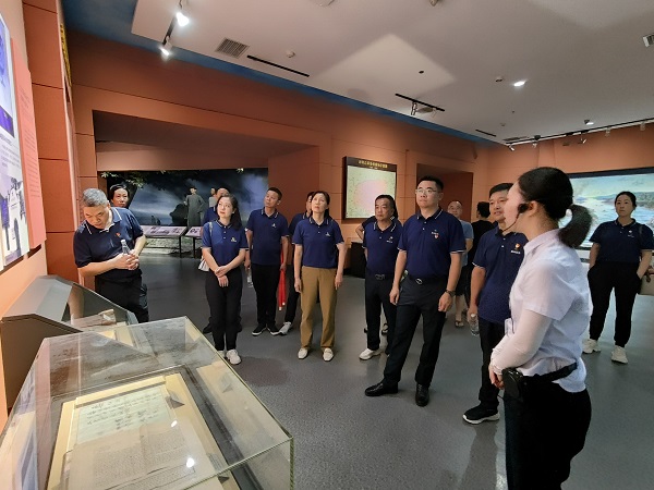 �����������¾�����˹��