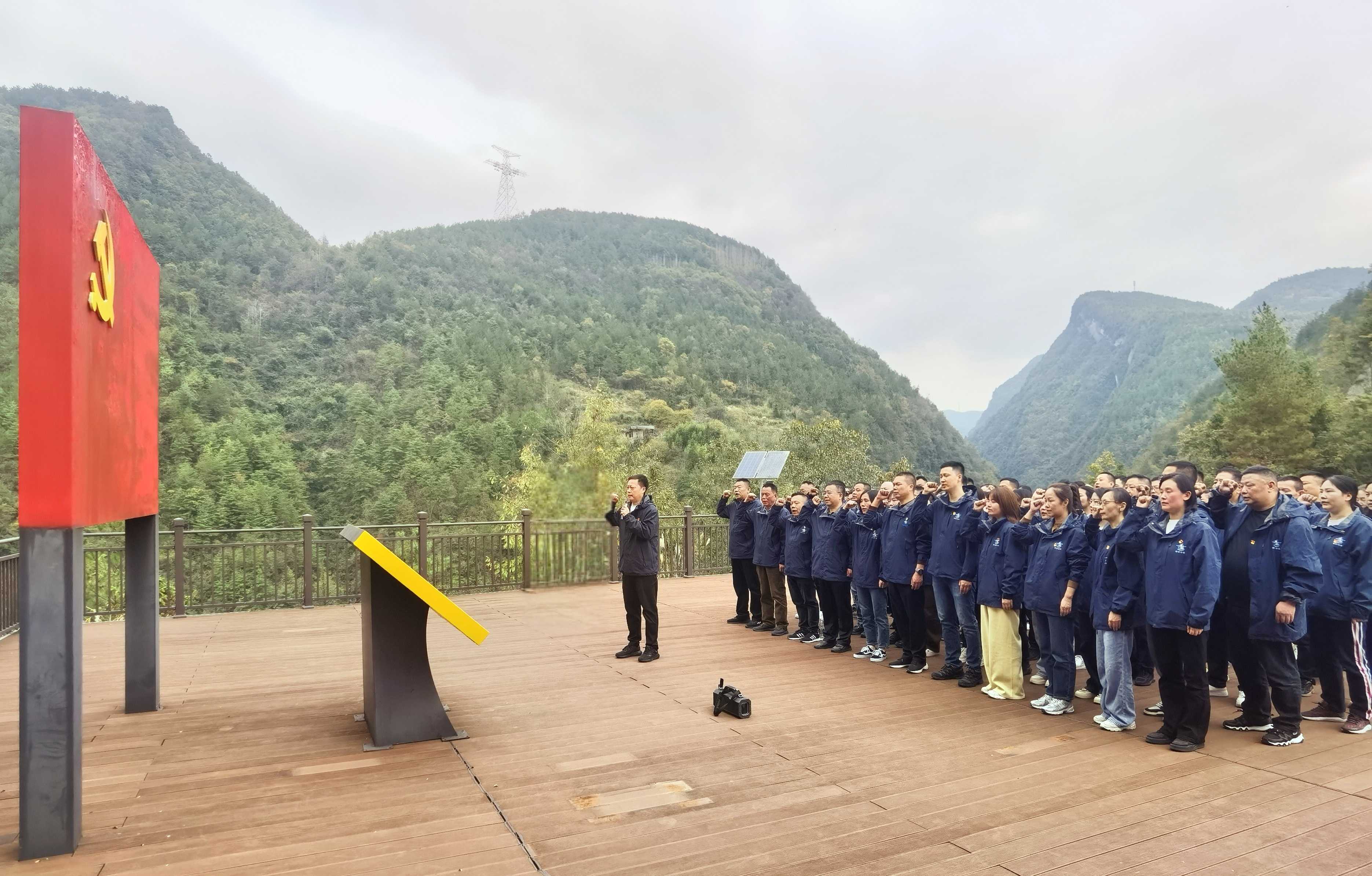 �����������¾�����˹��