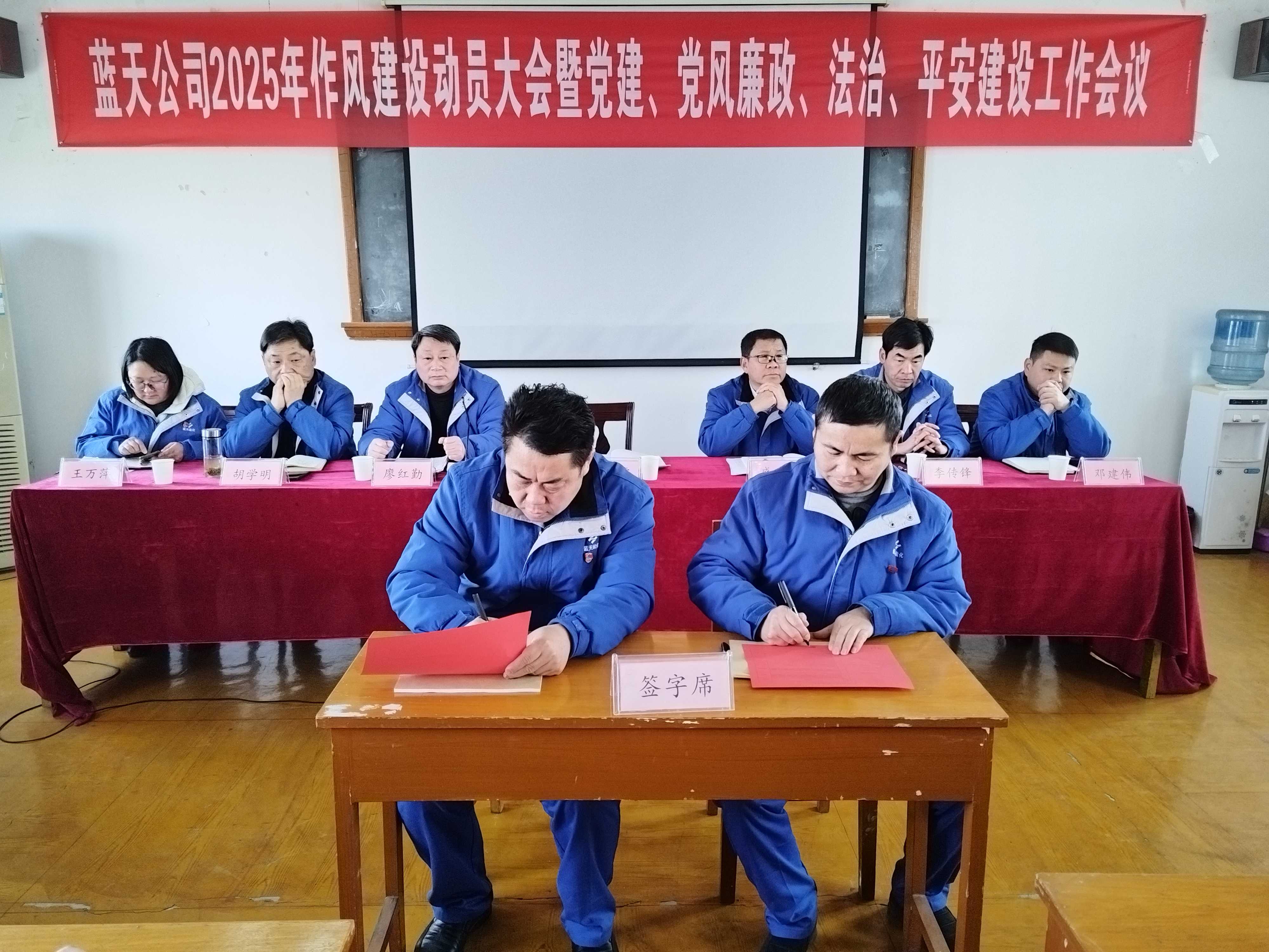 �����������¾�����˹��