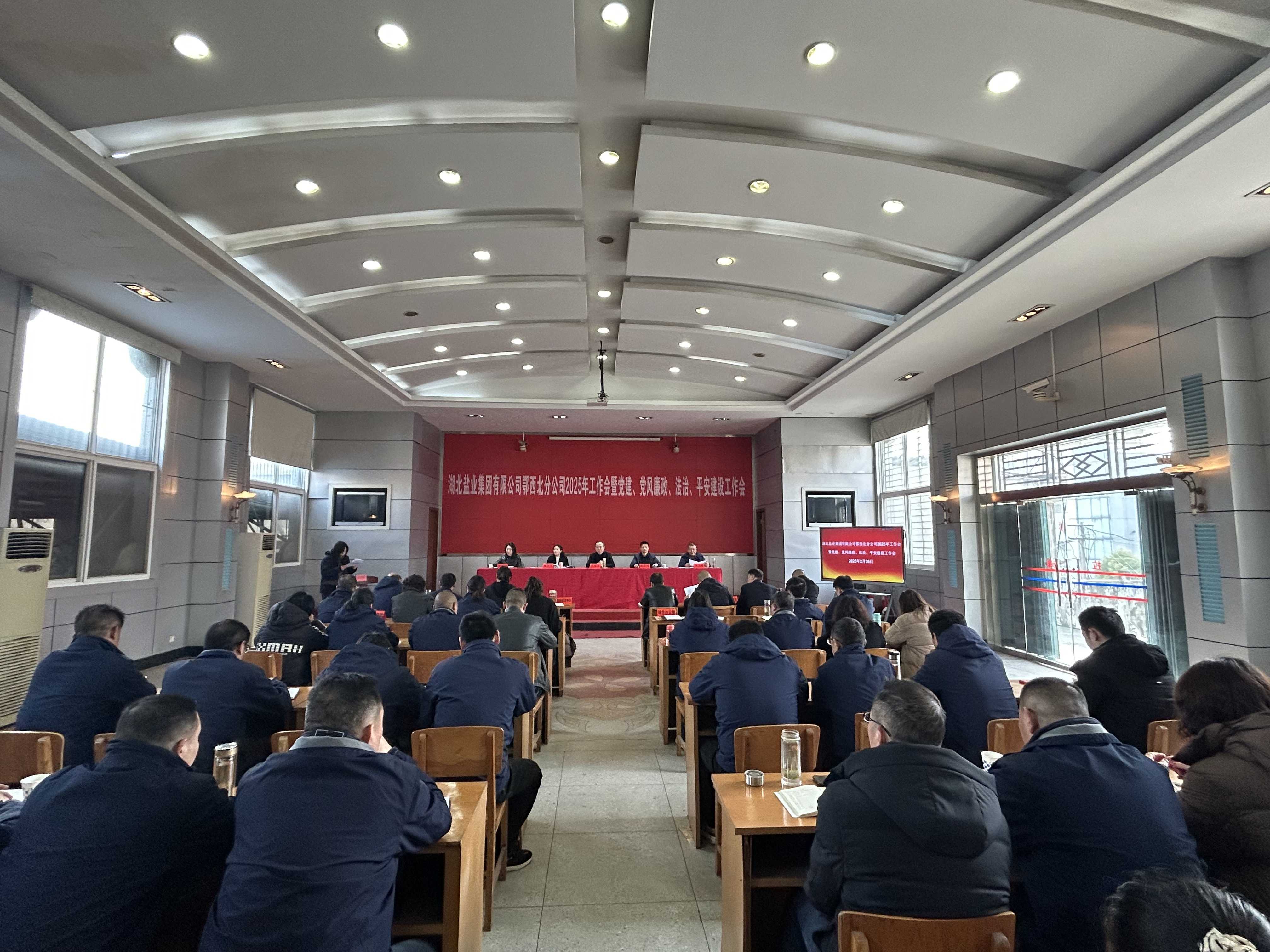 �����������¾�����˹��