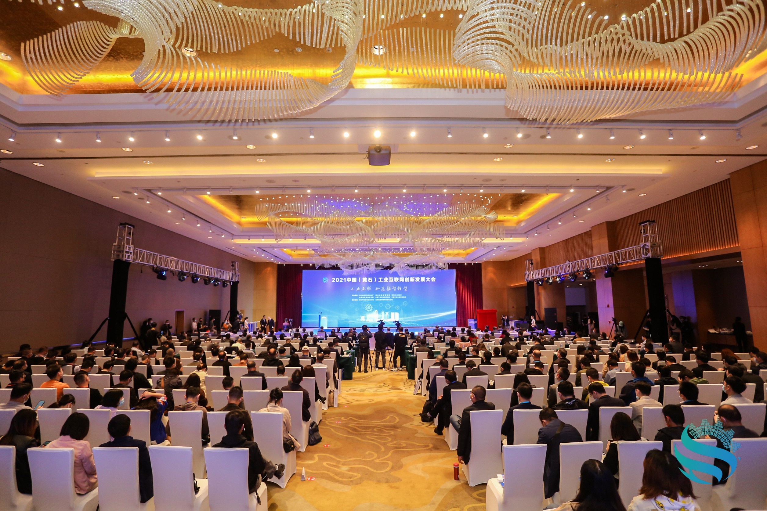 �����������¾�����˹��