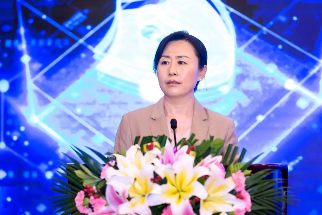 �����������¾�����˹��