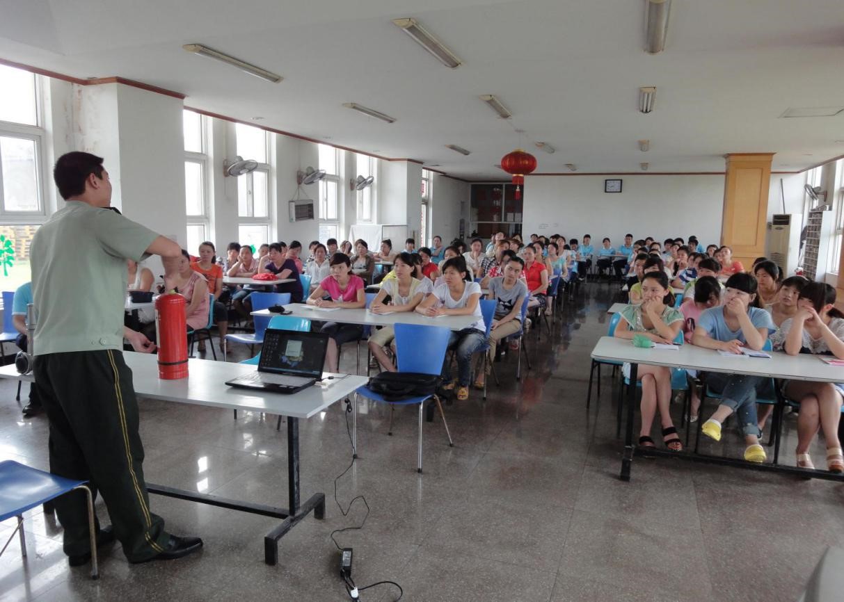 �����������¾�����˹��