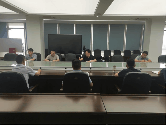 �����������¾�����˹��