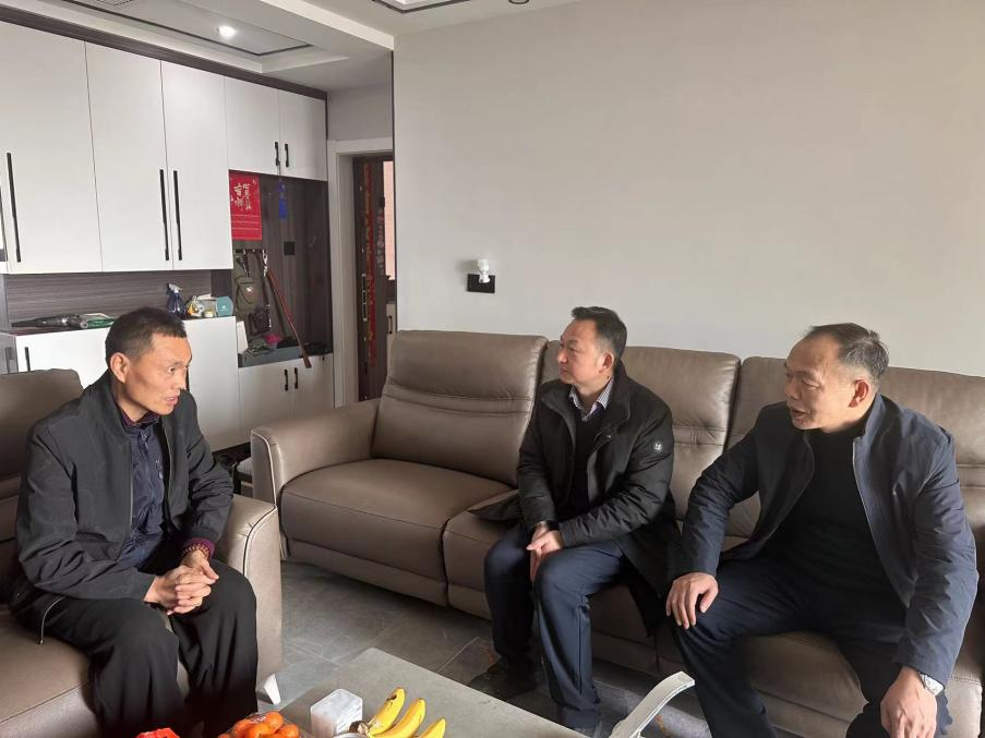 �����������¾�����˹��